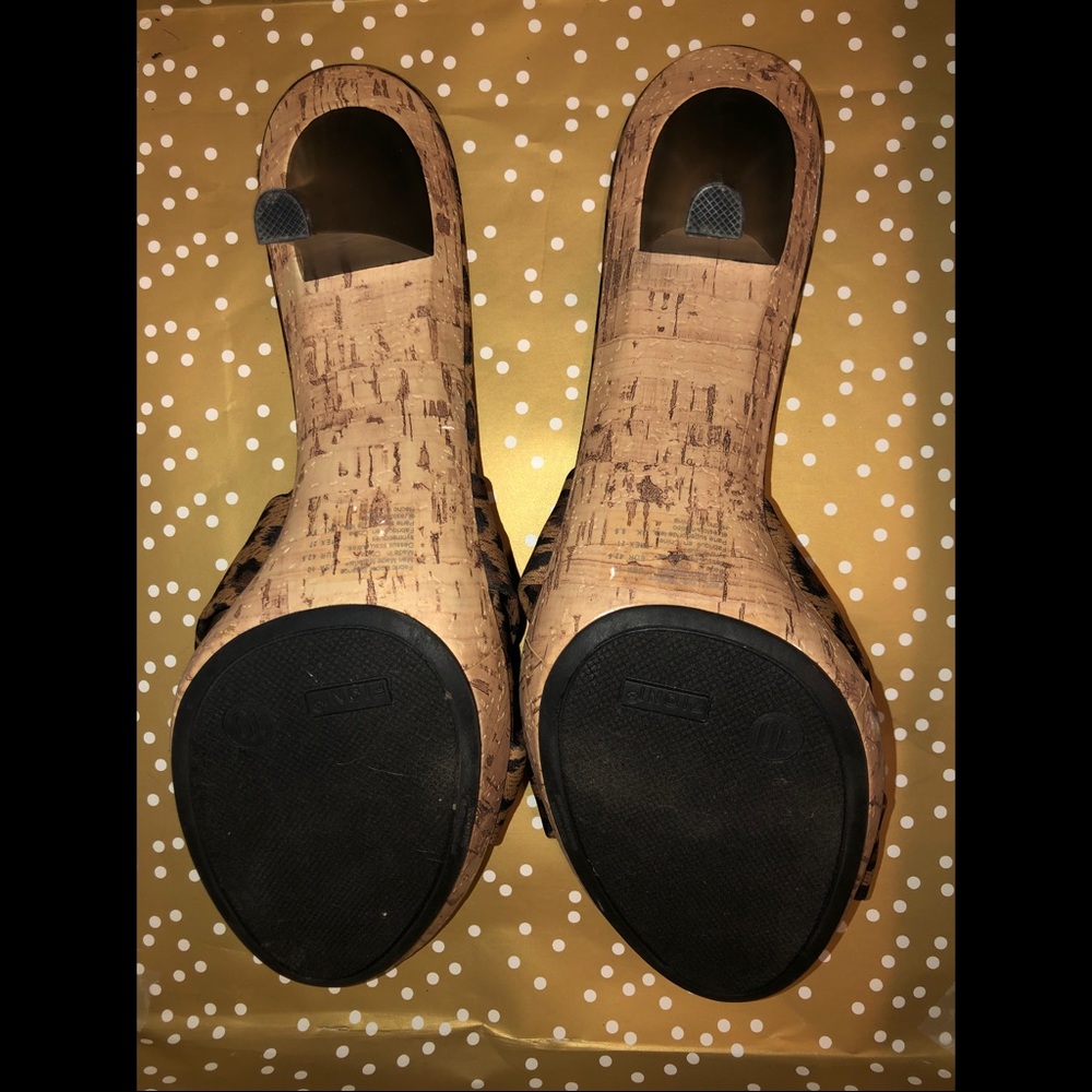 Cheetah sandals - Picture 3 of 3